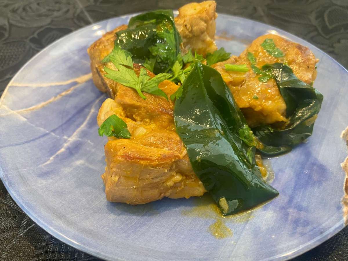 Costelinha com Ora-pro-nóbis