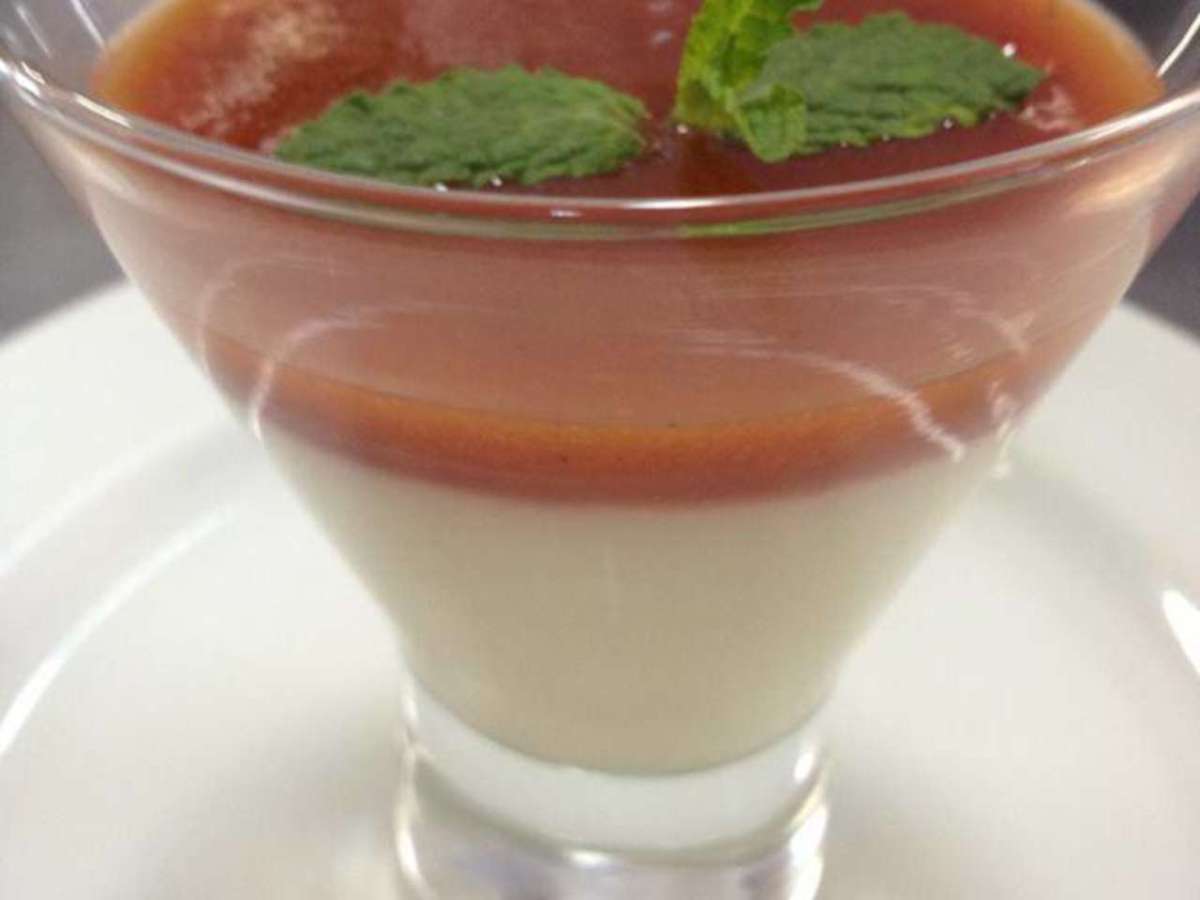Panna Cotta com Queijo e Calda de&nbsp;Goiabada