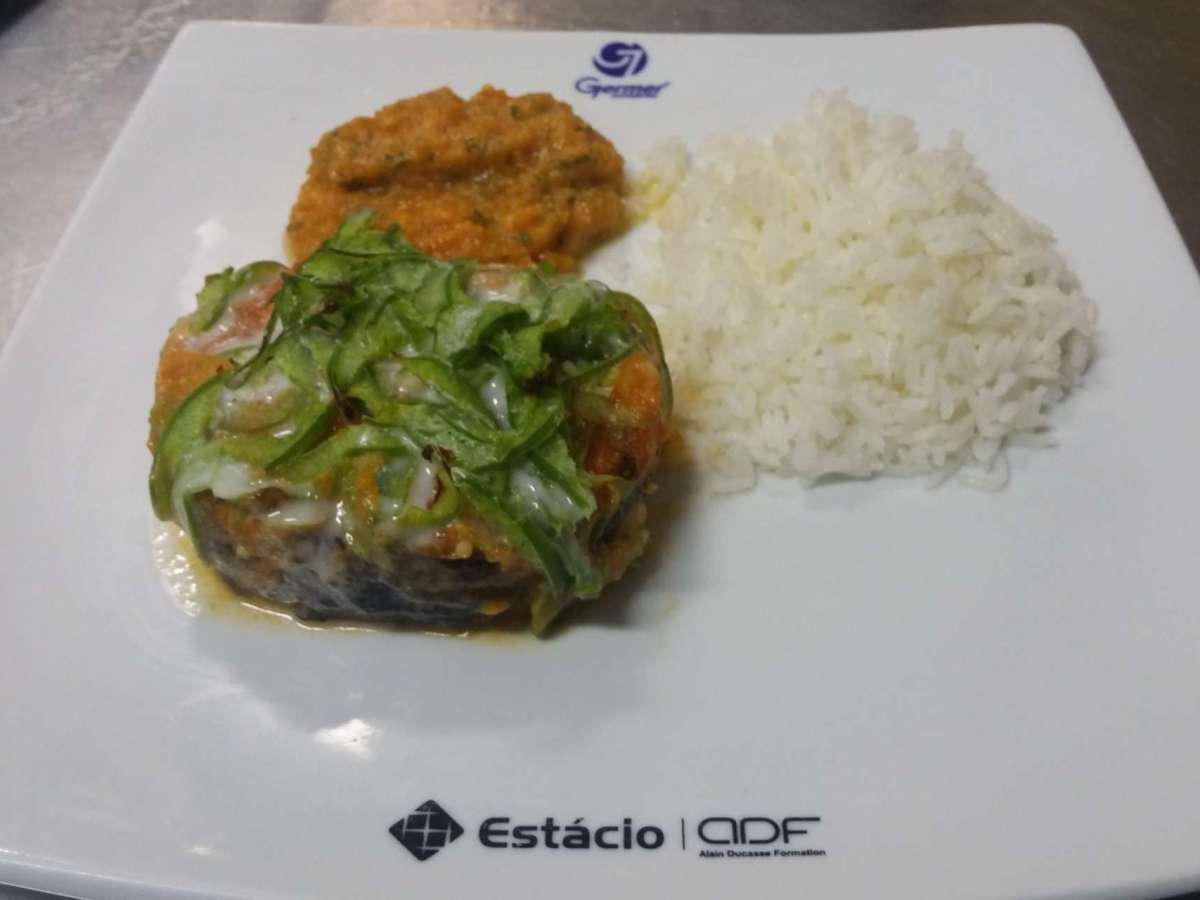 Peixe na Telha com Pirão&nbsp;Mole