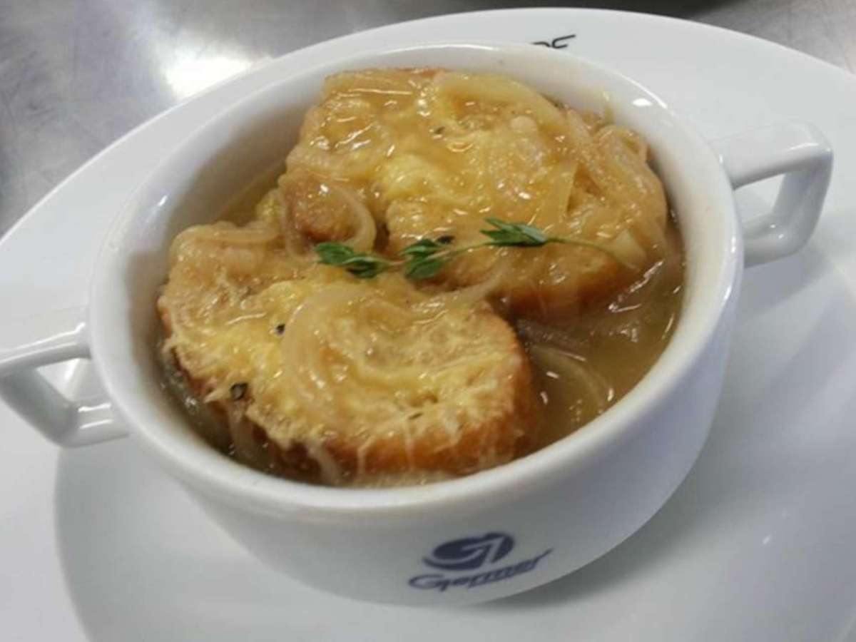 Sopa de Cebola&nbsp;Gratinada